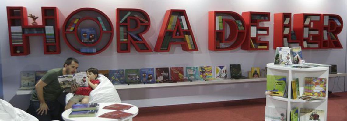 No Dia do Livro Infantil, escritora dá dicas para incentivar a leitura