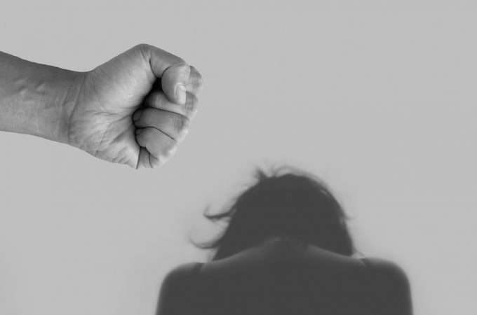 Onde buscar apoio em caso de violência contra a mulher?